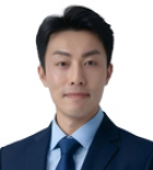 凌駿城先生